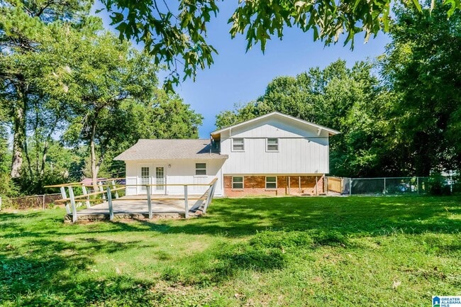 Building Photo - 2905 Westview Dr
