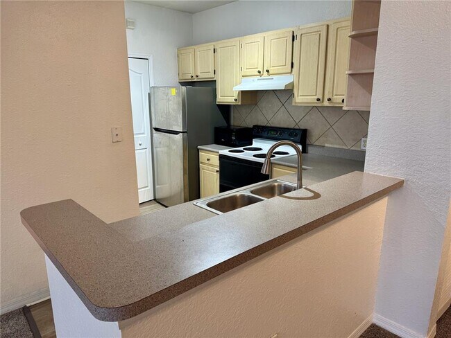 Building Photo - 1225 Lake Shadow Cir