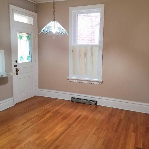 Building Photo - 604 Hummel Ave