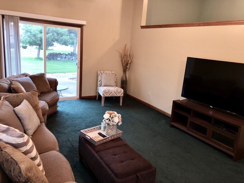 Building Photo - 422 Old State Rd S