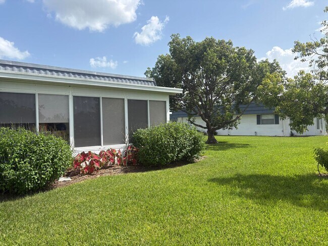 Building Photo - 205 Andover Pl