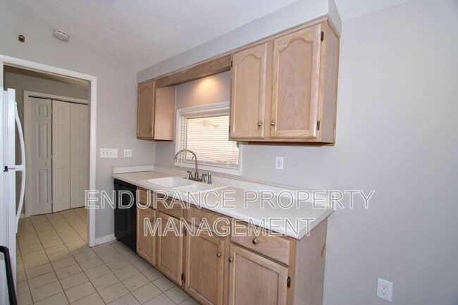 Building Photo - 3130 Balsamridge Dr