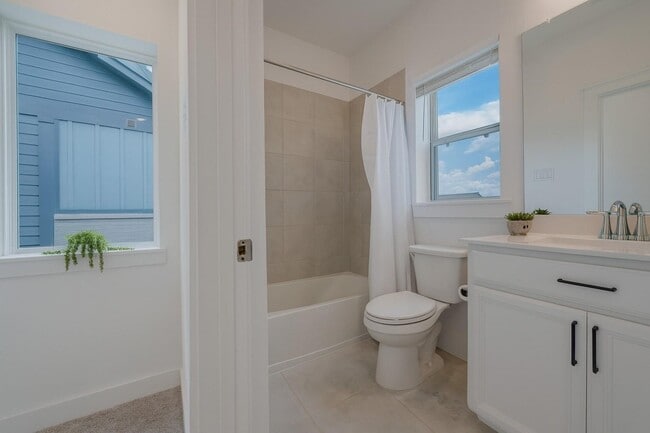 Building Photo - 15115 Parkland Canyon Dr