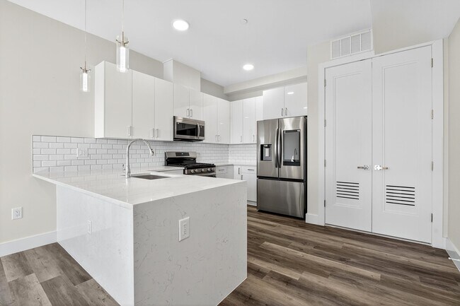 Building Photo - 3443 John F. Kennedy Blvd