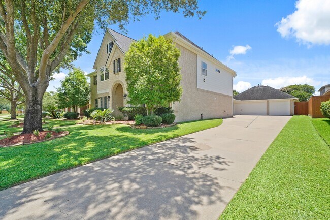 Building Photo - 16007 Berkshire Manor Ln