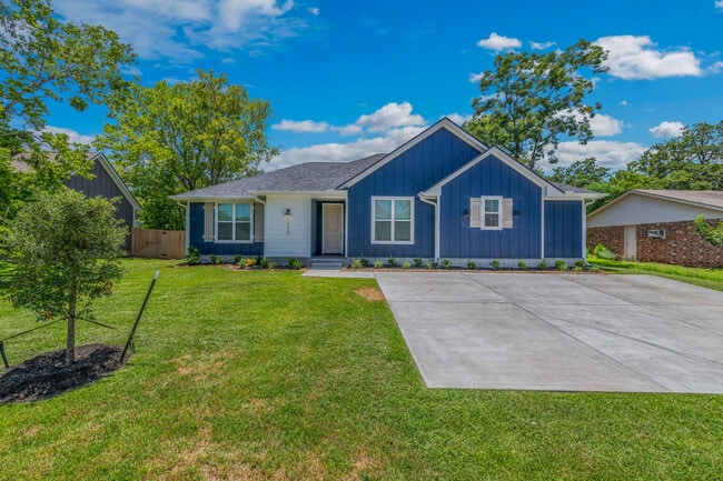 Building Photo - 1220 Neal Pickett Dr