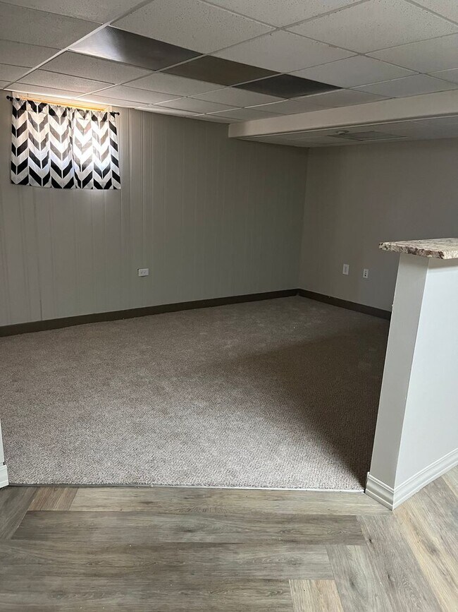 Building Photo - Beautiful 4bd 3bth Home Move In Ready!