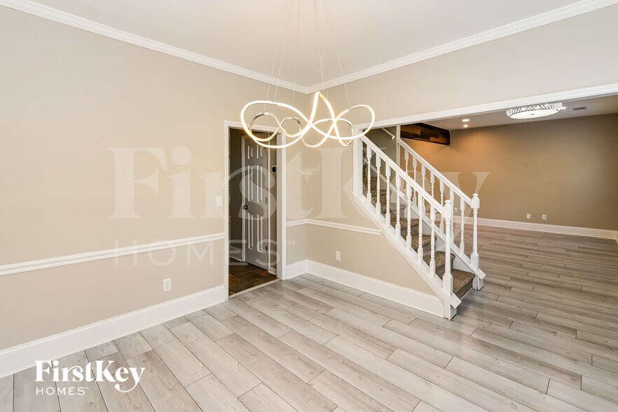 Building Photo - 9906 Elsenham Ln