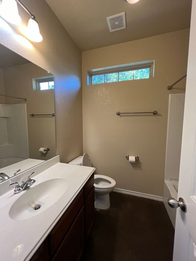 Building Photo - 908 Sun Down, Stephenville, TX 76401