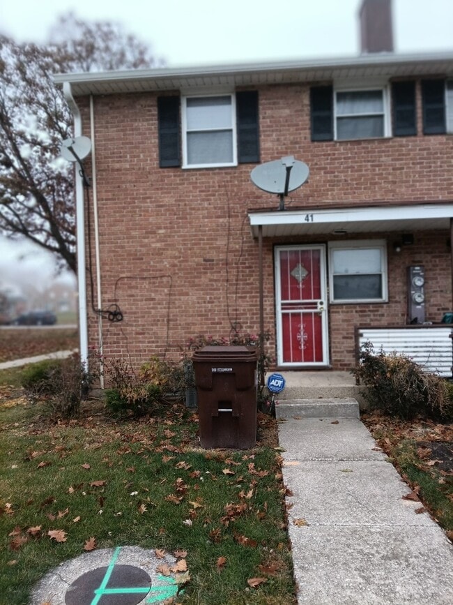 Building Photo - 41 Indianwood Blvd