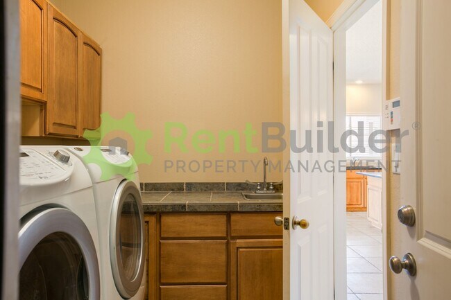 Building Photo - CALL US TODAY AT (505) 808-6467 TO SCHEDUL...