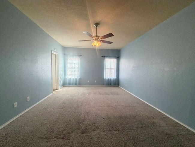 Building Photo - Discover Spacious One-Story Living in Mockingbird Heights!