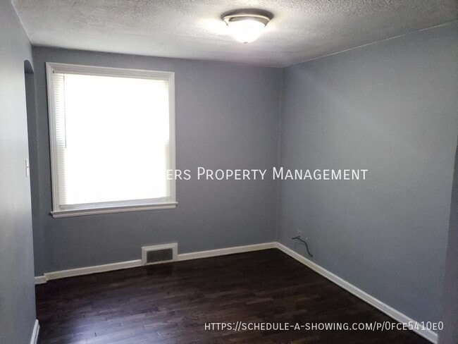 Building Photo - 7809 Madison Ave