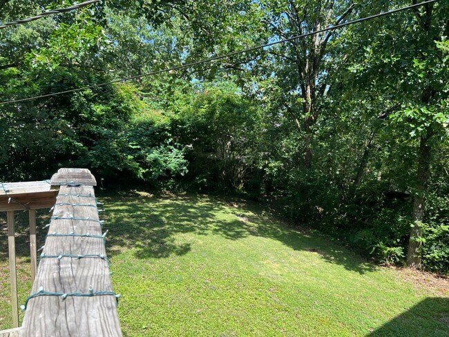 Building Photo - 14 Feldspar Ct