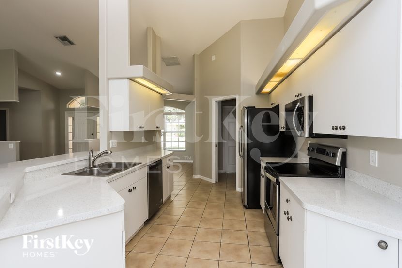 Building Photo - 6346 35th Ave Cir E