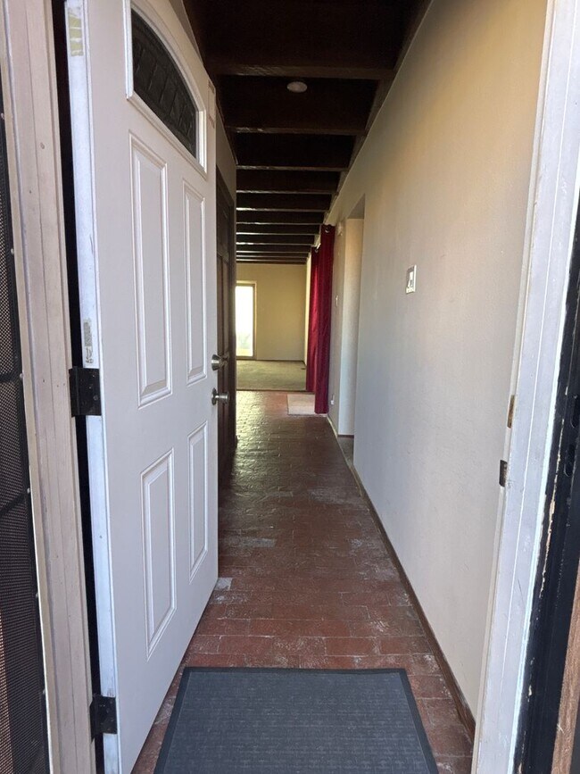 Building Photo - Townhouse Sandia Heights