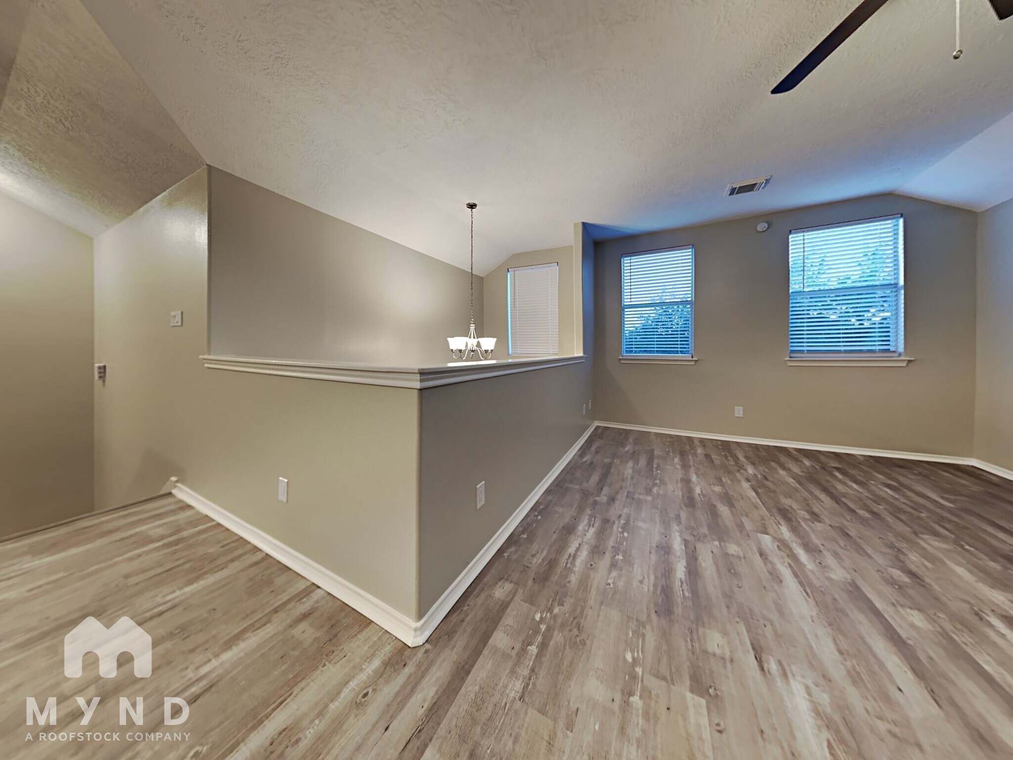 Building Photo - 10507 Scenic Cove Ct