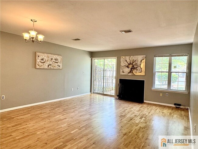 Building Photo - 7 Boyard Ct