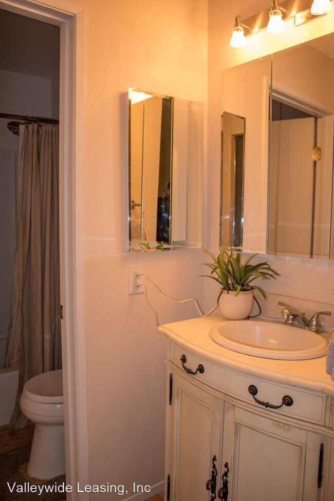 Building Photo - 3 br, 2 bath House - 19804 Sandpiper Pl. # 12