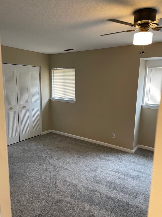 Building Photo - 7A Woodland Avenue