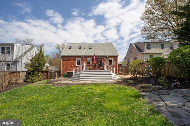 Building Photo - 311 Timberwood Ave