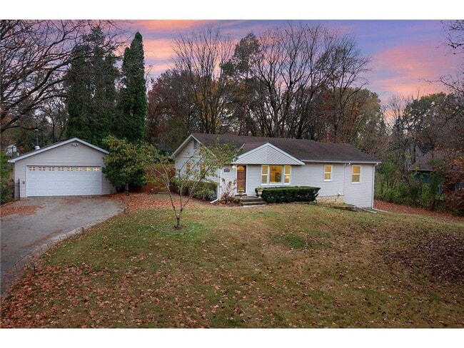 Primary Photo - 15803 Sunset Rd