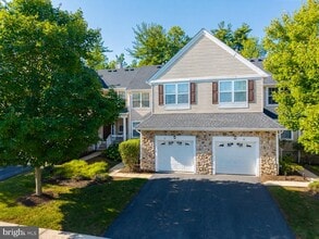 Building Photo - 12 Scarlet Oak Dr