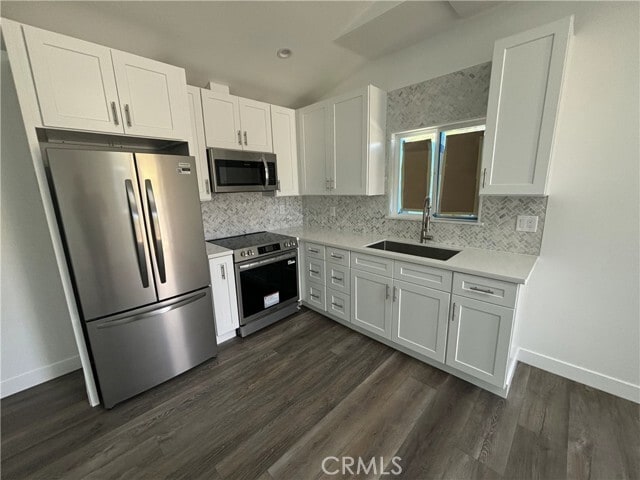 Building Photo - 10837 Fellows Ave