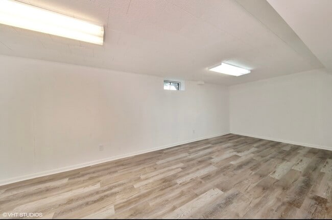 Building Photo - 8050 Prospect St