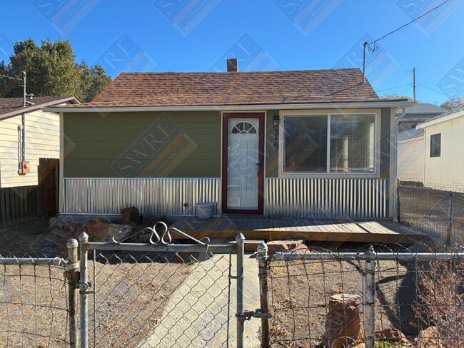 Primary Photo - 369 H St