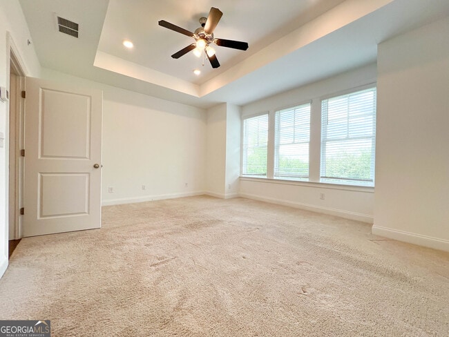 Building Photo - 6605 Beacon Dr