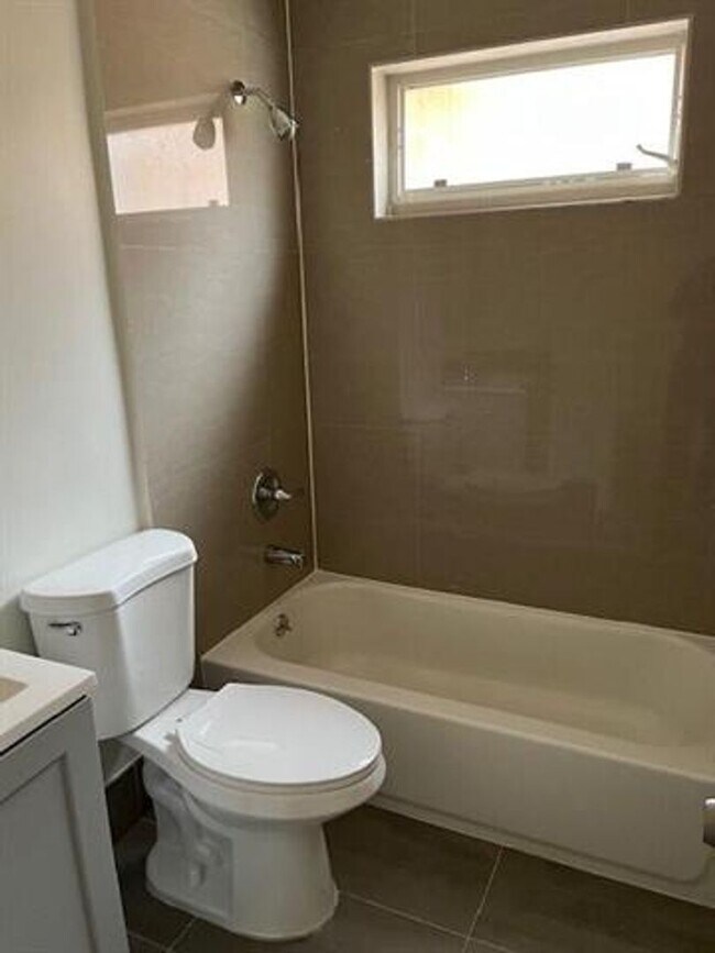 Building Photo - 1311 Seagrape Cir