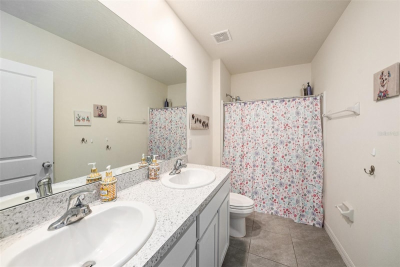 Building Photo - 3528 Maple Grv Wy