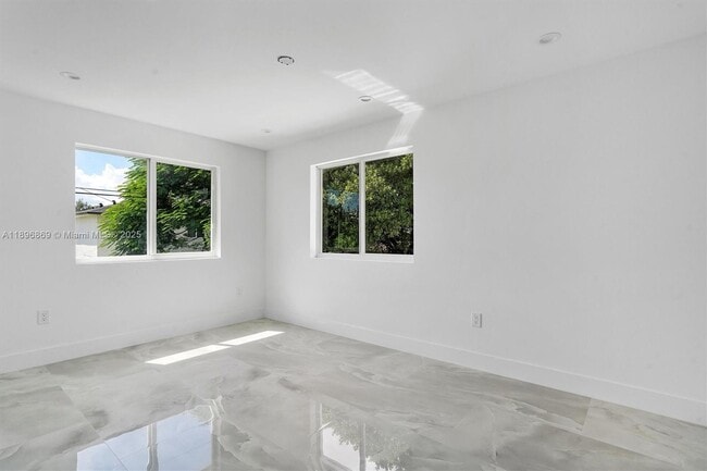 Building Photo - 2926 NW 58th St