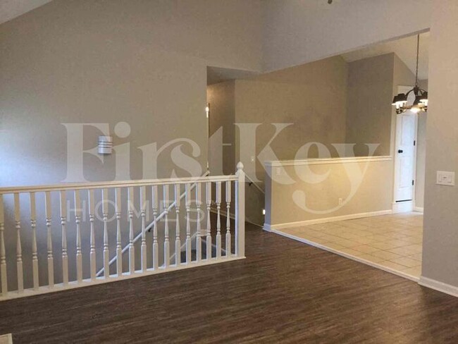 Building Photo - 1707 Brent Ln