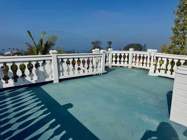 Building Photo - 1357 Olivet St