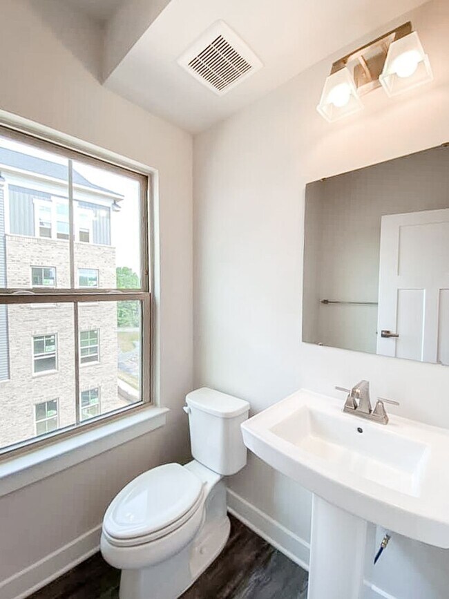 Building Photo - Immaculate & Stunning 3 Bedroom 2.5 Bathroom Brick, End-Unit Condo Style Townhome In Luxurious An...