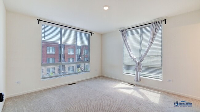 Building Photo - 2326 Venture Dr