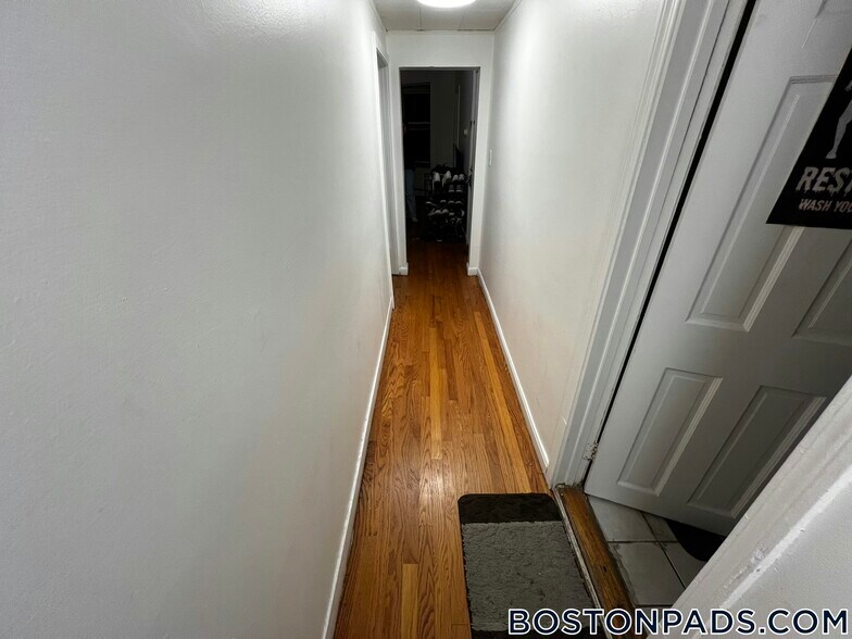 Building Photo - 848 Huntington Ave
