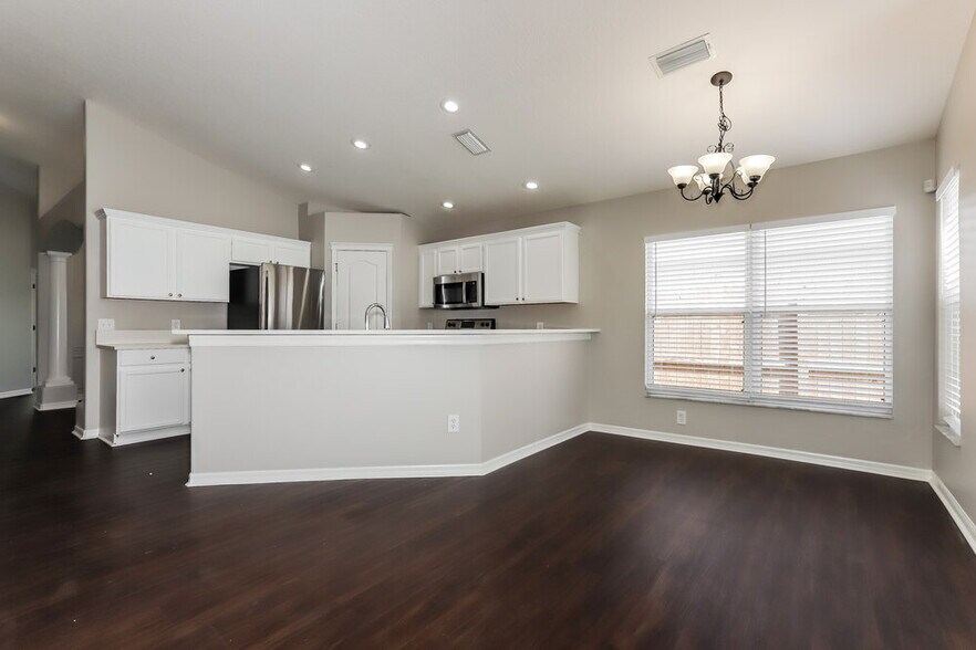 Building Photo - 7858 Bristol Park Dr