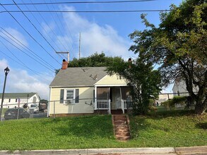Building Photo - 2 Bedroom House off Langhorne Road