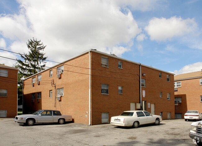 Building Photo - 3676 Cleveland Ave