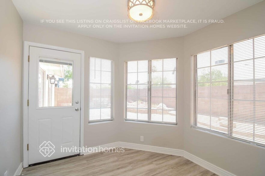 Building Photo - 5925 W Shangri La Rd