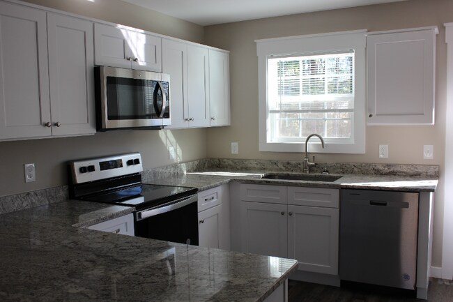Building Photo - 109 Buster Ln