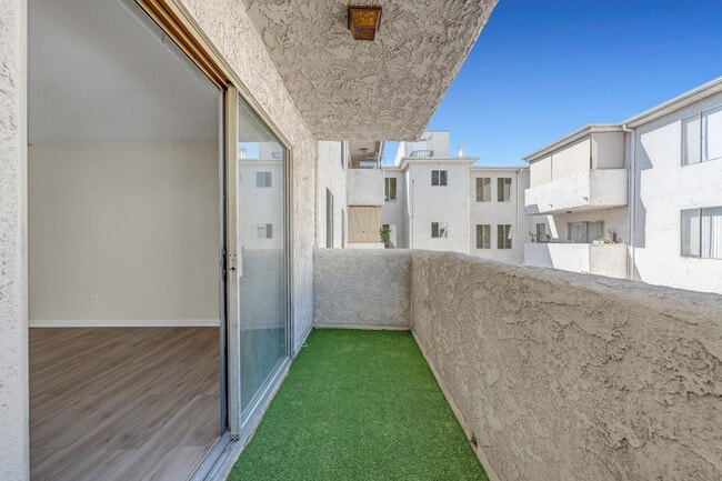 Building Photo - 1422 Rock Glen Ave