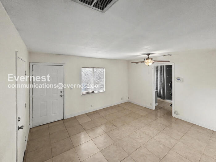 Building Photo - 6232 Carl Ave