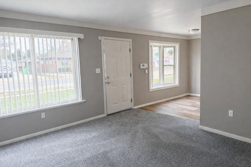 Building Photo - 20812 Woodward St