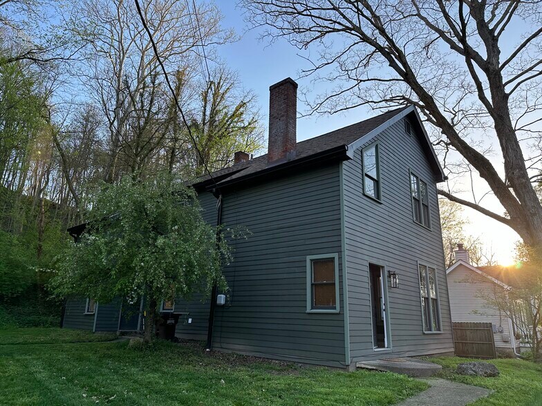 Building Photo - 7039 Clough Pike