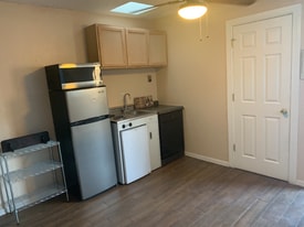 Building Photo - 9669 Stonehaven Dr