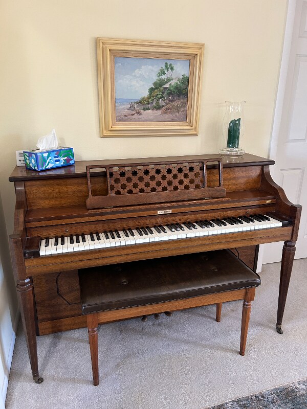 Building Photo - 1220 Lakeside Dr